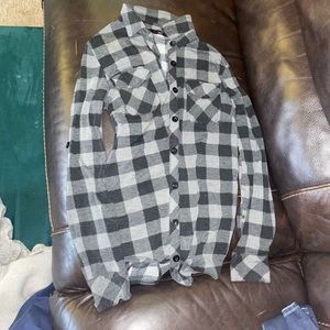 Black and grey flannel button up.